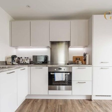 2 Bedroom Apartment Chapel Riverside At Goshen Property Serviced Accommodation Southampton, Free Wifi & Parking Exterior foto